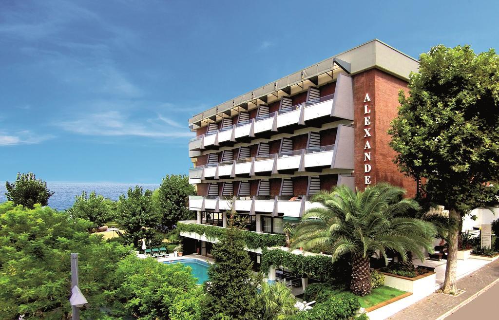 Hotel Alexander Габічче-Маре Екстер'єр фото